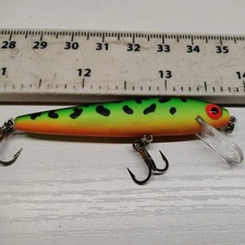 TOP QUALITY,VINTAGE, REBEL-MINI TRACK DOWN MINNOW-BASS,TROUT,CHUB FISHING LURE 