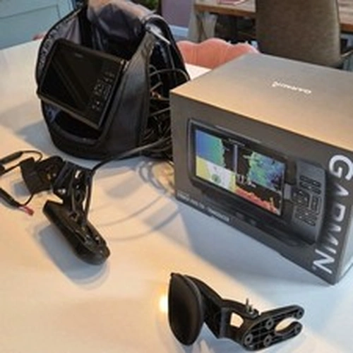 Garmin Striker Vivid 7SV Fish Finder With Transducer And Portable Case