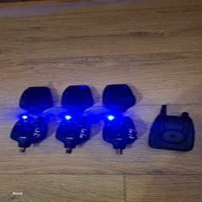 FOX BITE ALARMS FOX MXR+ RECIEVER CARP FISHING TACKLE SET UP FOX MXR+ BITE ALARM