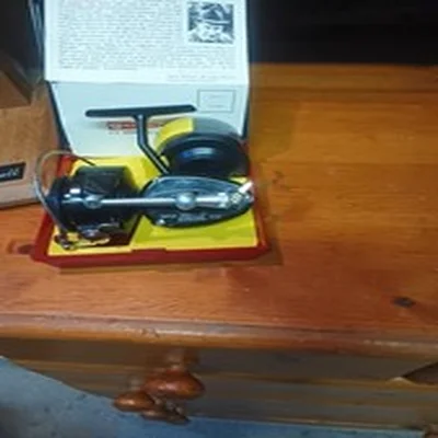 mitchell garcia 300 reel with box