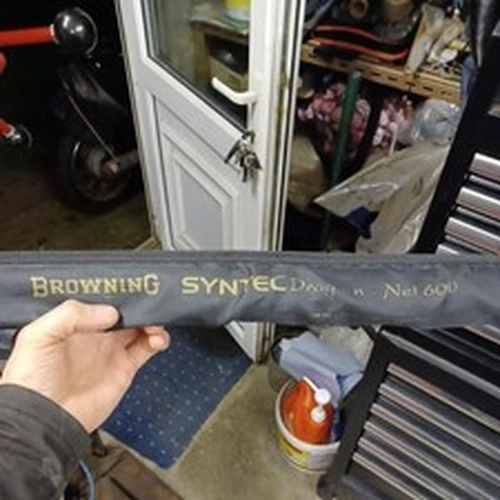Browning Syntec Drag N Net 600 fishing pole.
