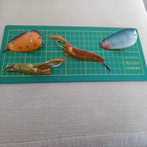 4 VINTAGE ABU SWEDEN WEEDLESS LURES- TOBY & FLAMINGO