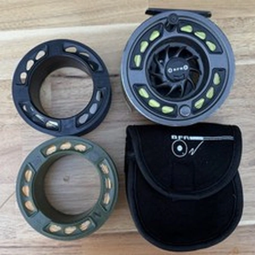 BFR Dragonfly LA cartridge iv fly reel, 2 spare spools and lines