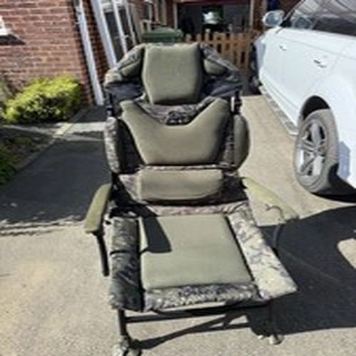 Trakker Levelite Camo Longback Chair / Carp Fishing