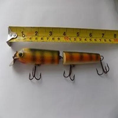Vintage jointed fishing lure 15.5 cm, made of wood