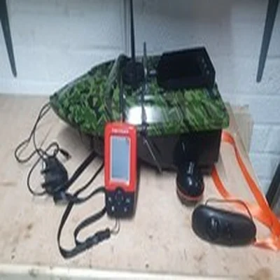 RC Bait Boat With Sonar no reserve