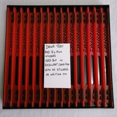 DAIWA TRAY AND 15  X  19CM WINDERS 1N RED