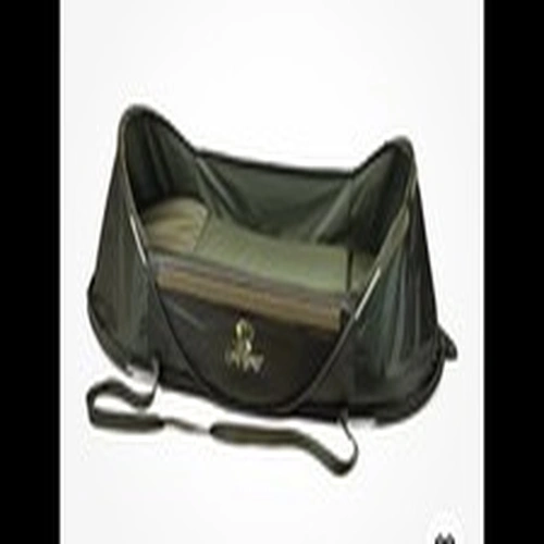 Carp Spirit Pop Up Unhooking Mat and Delux Weigh Sling Carp Fishing ( unused ). 