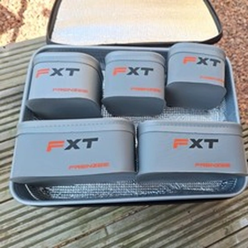 Eva Cool Tray Frenzee FXT (40x30x9.5cm) and 5 bait tubs (VGC)
