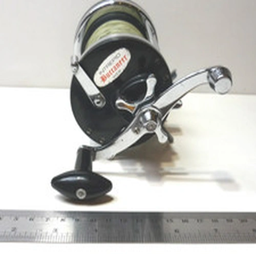 Pre-owned Intrepid Buccaneer wide sea fishing multiplier reel with 150m braid