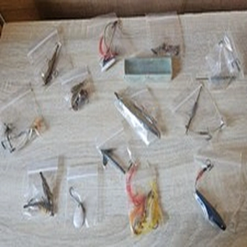 Job Lot Vintage Mixed Wooden / Plastic Fishing Joblot