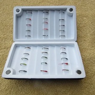     FLY  BOX    WITH  TROUT FLIES  FLY FISHING  ( BUZZERS  )