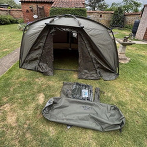 Nash Titan hide Green Fishing Bivvy Shelter with Carry Case, 1 Door