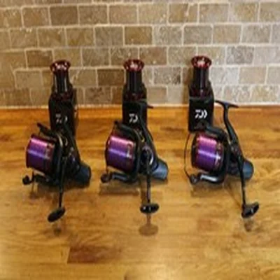3 DAIWA EMBLEM 45 SCW 5000 QD-R REELS BLACK & RED RRP £660 CARP SET UP REEL