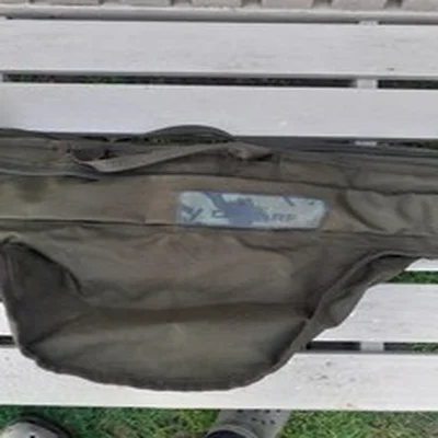 used carp fishing tackle pre owned 9ft nash Dwarf 2 rod rod holdall