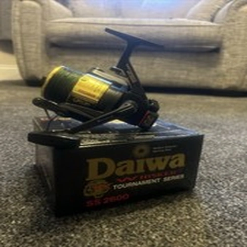 Daiwa Tournament Whisker SS2600 Carp Fishing Reel with Box and Paperwork