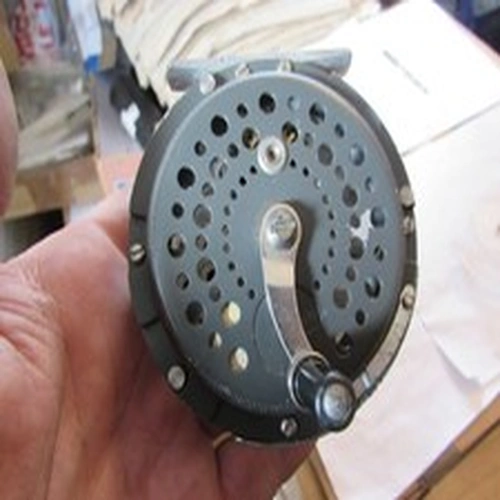 V good vintage martin U.S.A. MG-10 multiplier trout fly fishing reel 3 + 3/8ths"